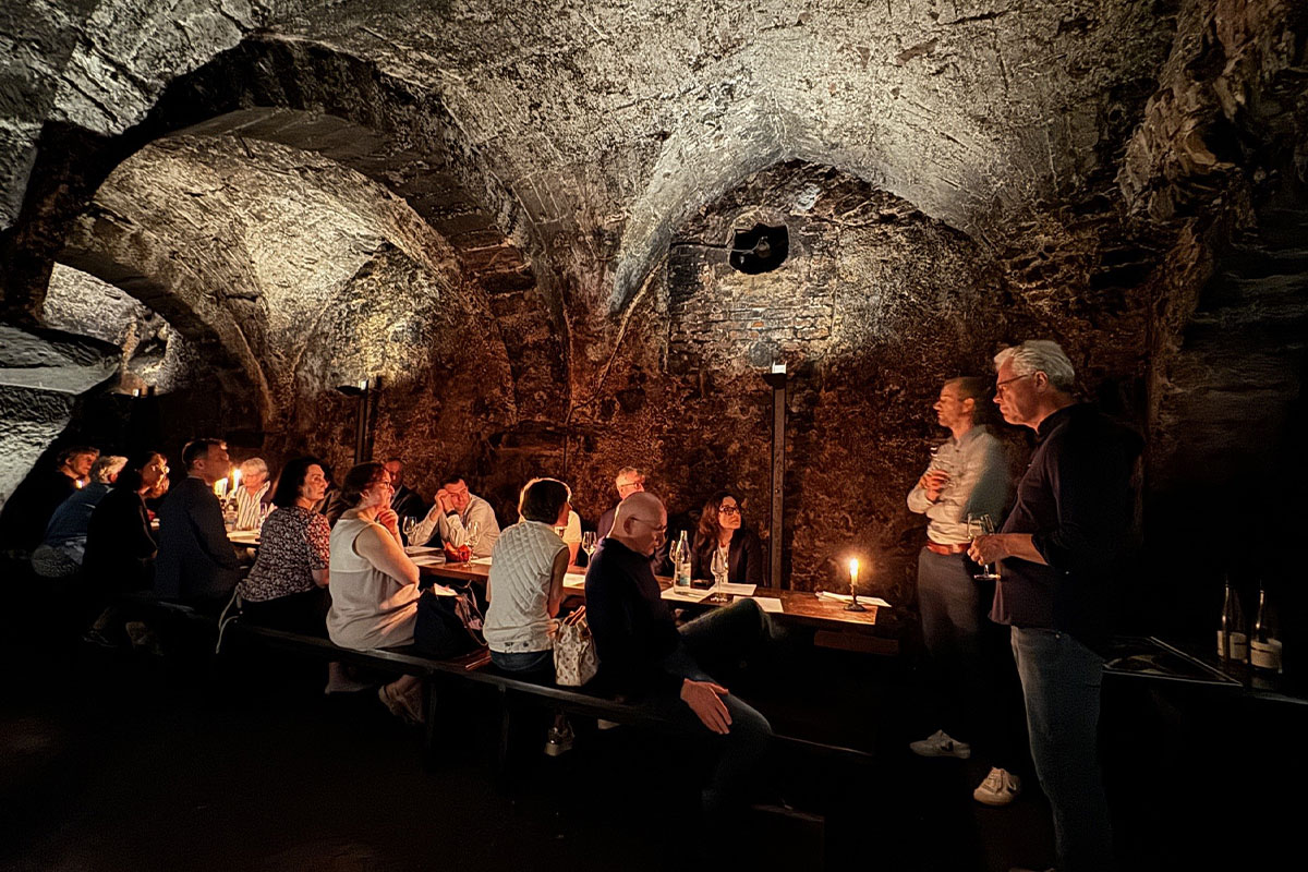 friends-of-era-german-chapter-04